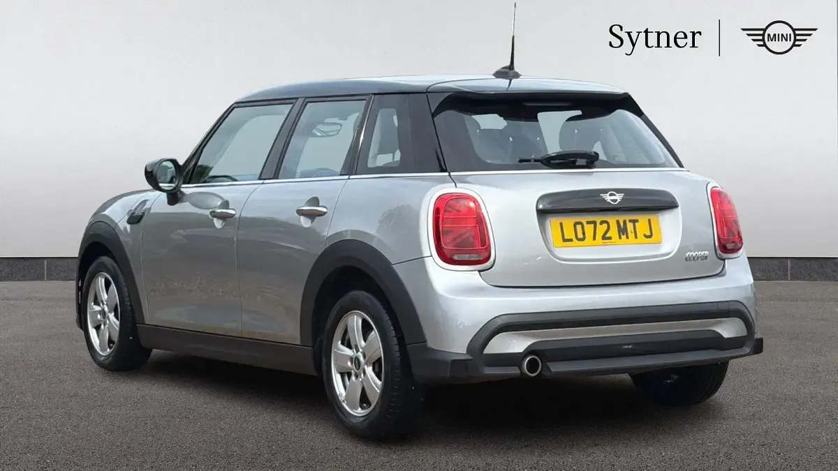 Used Mini Cooper Classic 134 HP (98 kW) 2022 Silver Hatchback