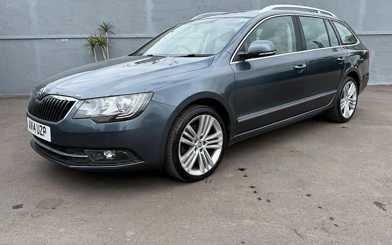 Used Skoda Superb Elegance 170 HP (125 kW) 2015 Estate