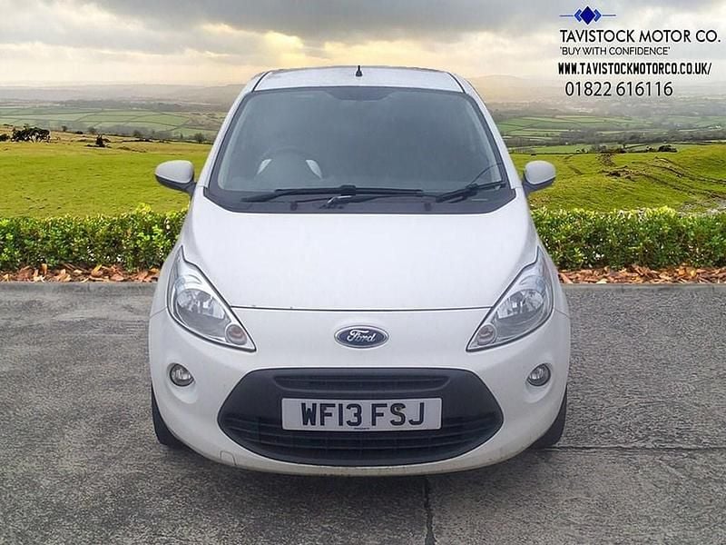 Used Ford Ka Zetec 69 HP (50 kW) 2013 White Hatchback