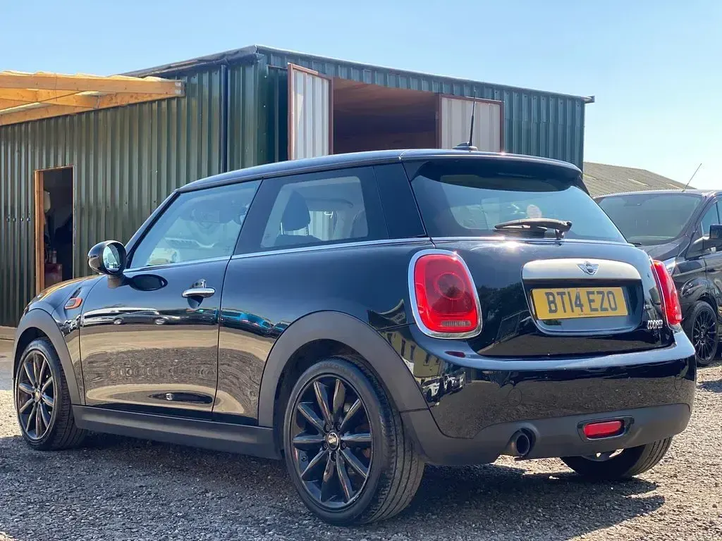 Used Mini Cooper Hatch 136 HP (100 kW) 2014 Black Hatchback