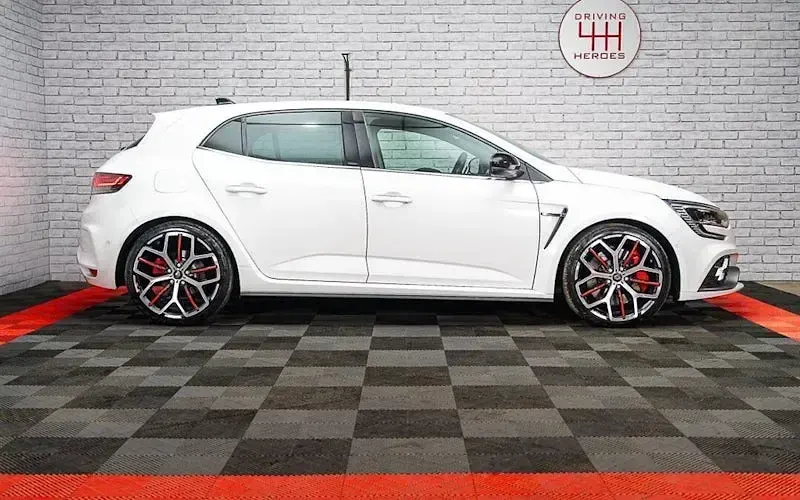 Used Renault Mégane IV Trophy 300 HP (220 kW) 2021 White Hatchback