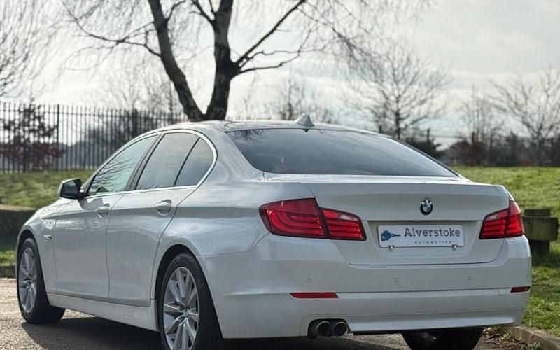 Used BMW 520 Sport Line 184 HP (135 kW) 2013 White Sedan