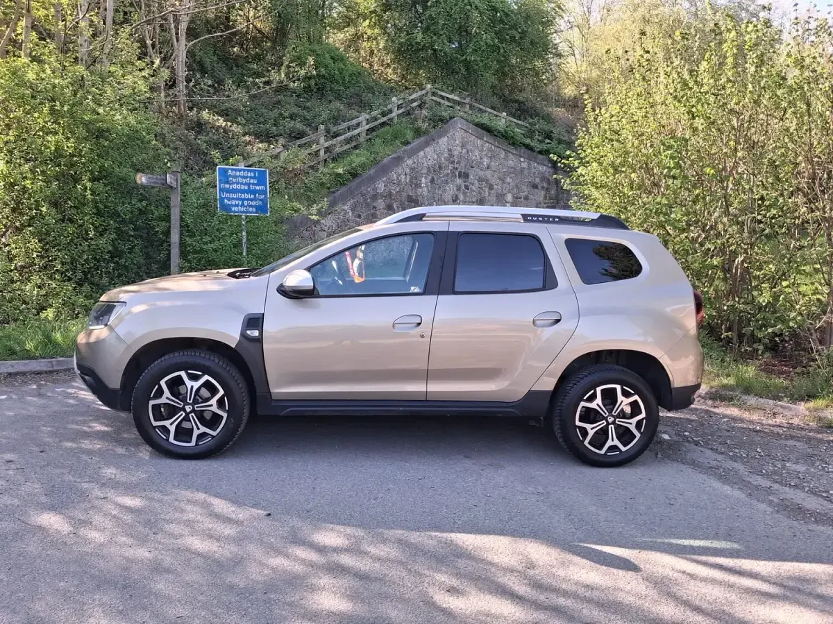 Used Dacia Duster Prestige 115 HP (84 kW) 2018 Beige SUV