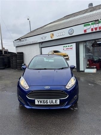 Blue Used 2016 Ford Fiesta Zetec Hatchback | £4,199 (Fair price) - Image 1/1