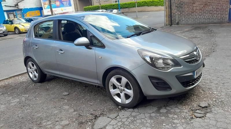 Silver Used 2014 Vauxhall Corsa Design Edition Hatchback | £1,850 (A bit pricey) - Image 1/4