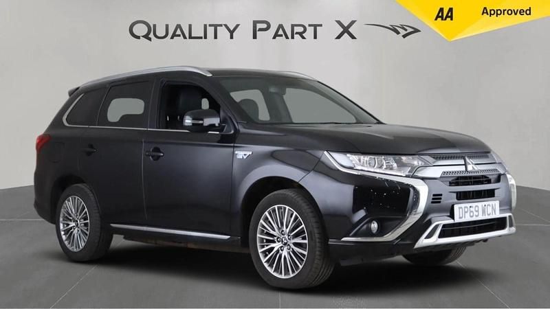 Black Used 2019 Mitsubishi Outlander P-HEV Estate | £14,150 (Fair price) - Image 1/4