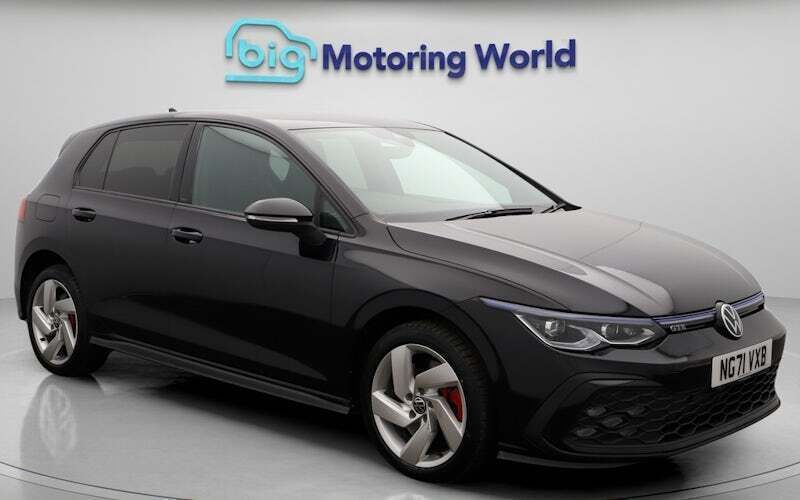 Used 2024 VW Golf VIII GTE Hatchback | £22,800 (Fair price) - Image 1/4