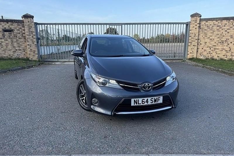 Used 2014 Toyota Auris | £7,349 (Fair price) - Image 1/1
