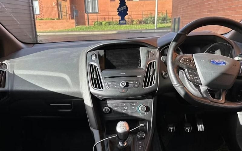 Used Ford Focus ST-Line 150 HP (110 kW) 2016 Black Hatchback