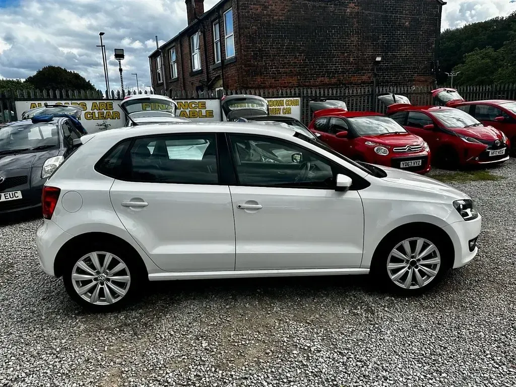 Used VW Polo SEL 105 HP (77 kW) 2011 White Hatchback