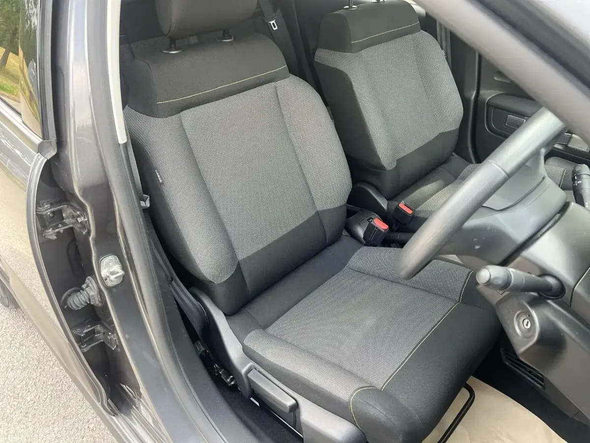 Used Citroën C3 PureTech 108 HP (79 kW) 2023 Grey Hatchback