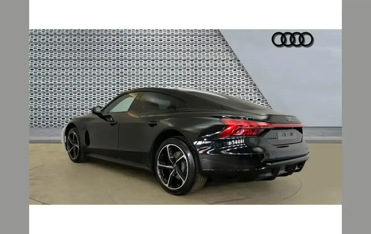 Ny Audi e-tron GT quattro Comfort 364 kW (496 HK) 2025 Other Sedan