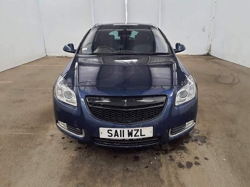 Used Vauxhall Insignia Elite 160 HP (117 kW) 2011 Blue Estate