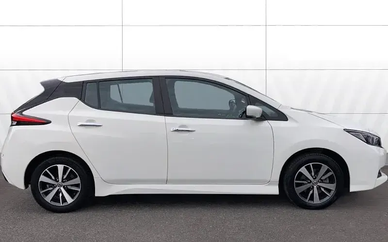 Usado Nissan Leaf Acenta 110 kW (150 HP) 2019 Branco Citadino