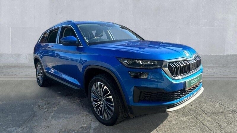 Race blue metallic Used 2023 Skoda Kodiaq SE L Executive SUV | £27,850 (Fair price) - Image 1/4