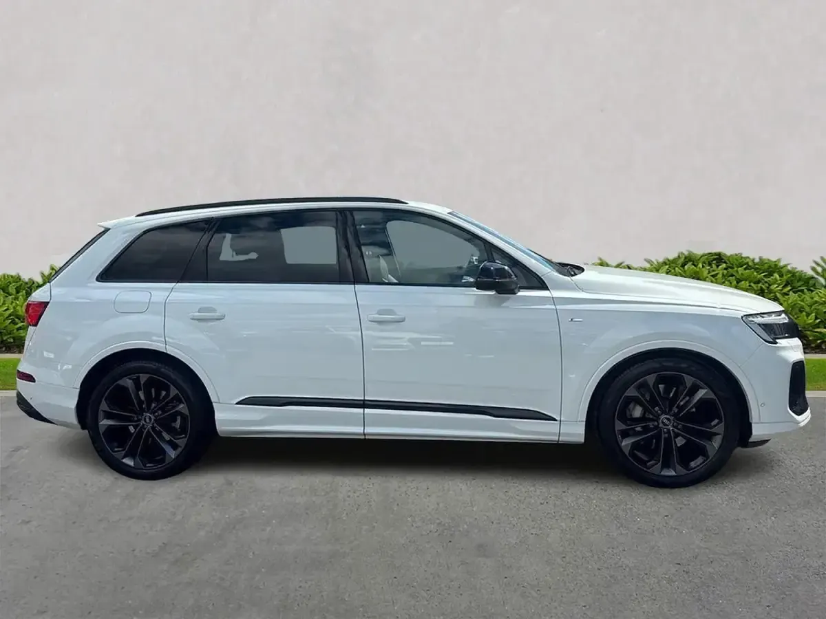 Begagnad Audi Q7 Black Edition 2026 Vit SUV