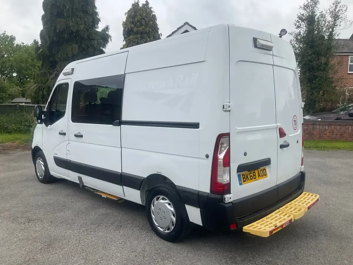 Used Vauxhall Movano 130 HP (95 kW) 2018 White MPV