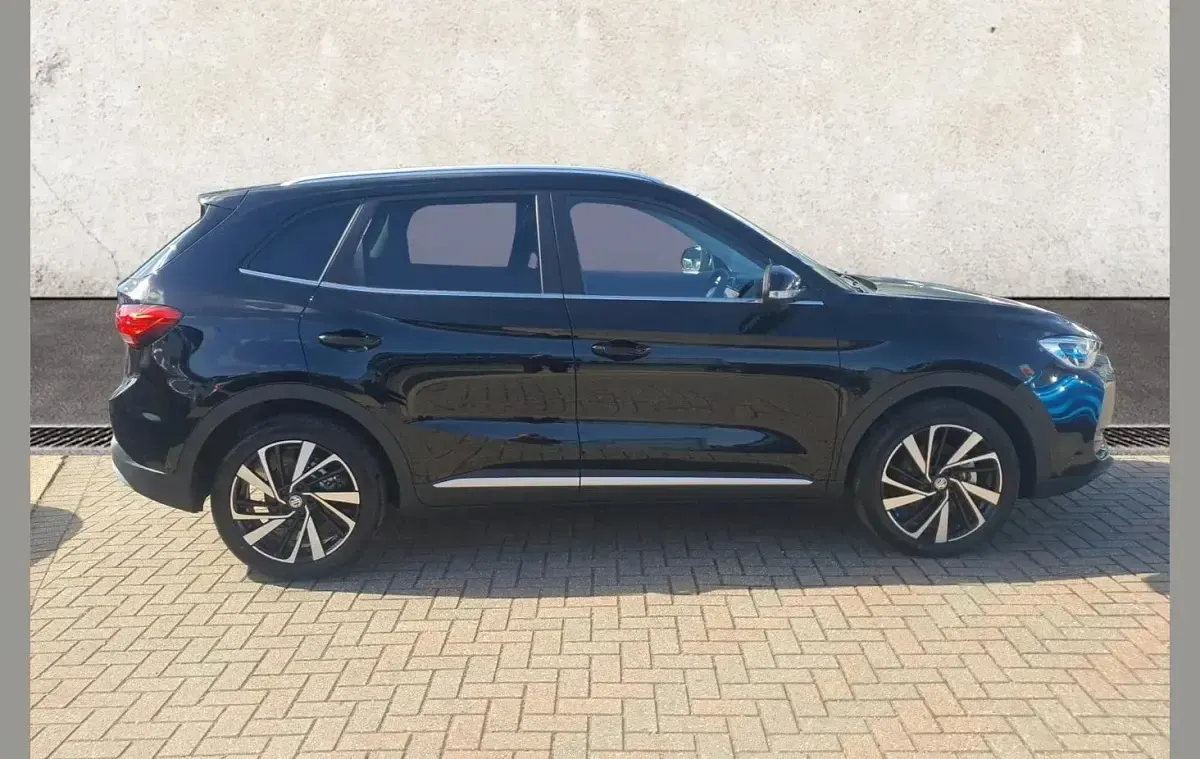 New MG ZS Trophy 192 HP (141 kW) 2025 Black SUV