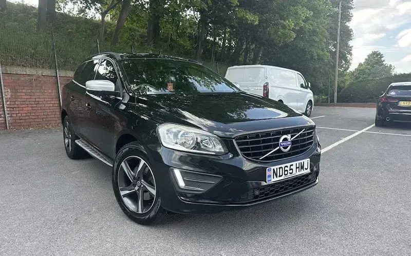 Used Volvo XC60 R-Design 190 HP (139 kW) 2015 SUV