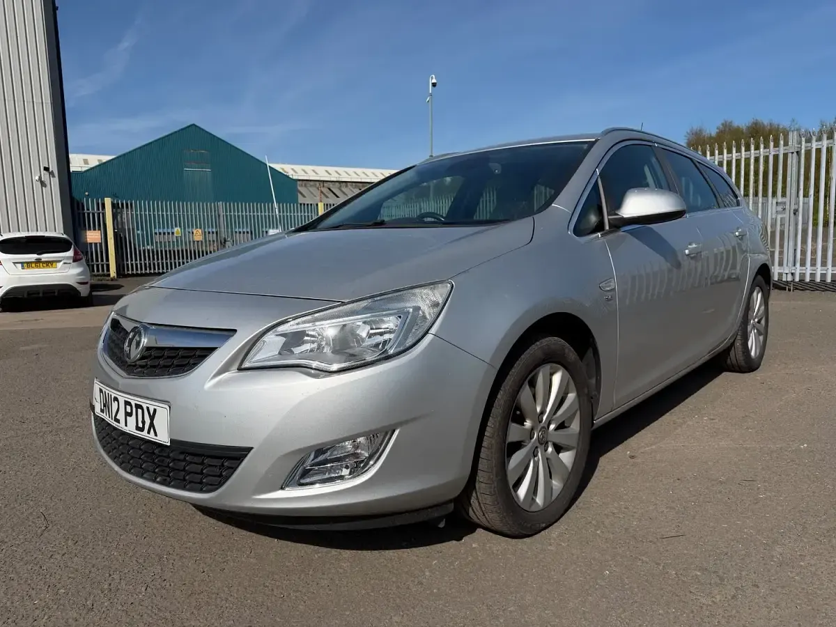Used Vauxhall Astra 2012 Silver Estate