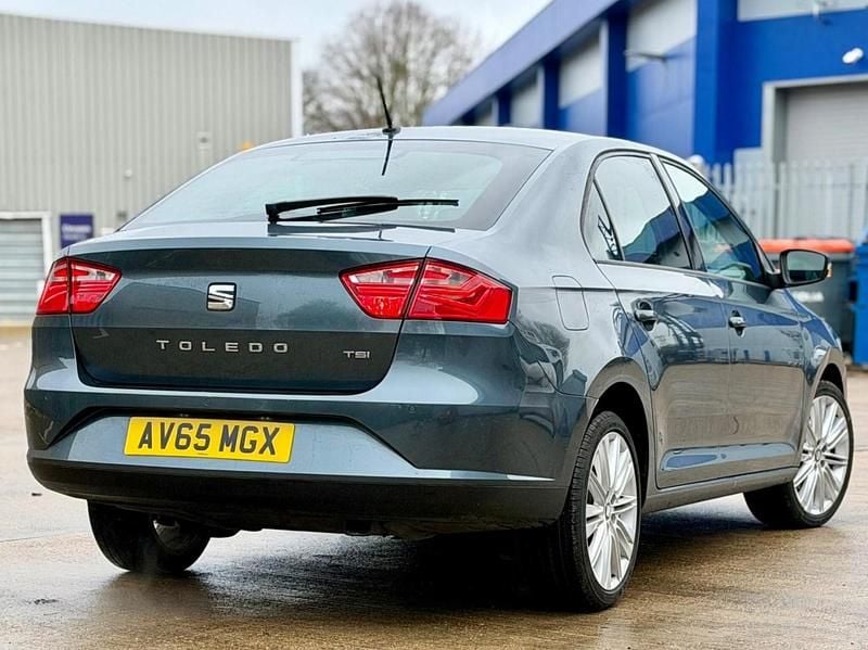 Used Seat Toledo Style 110 HP (80 kW) 2015 Grey Hatchback