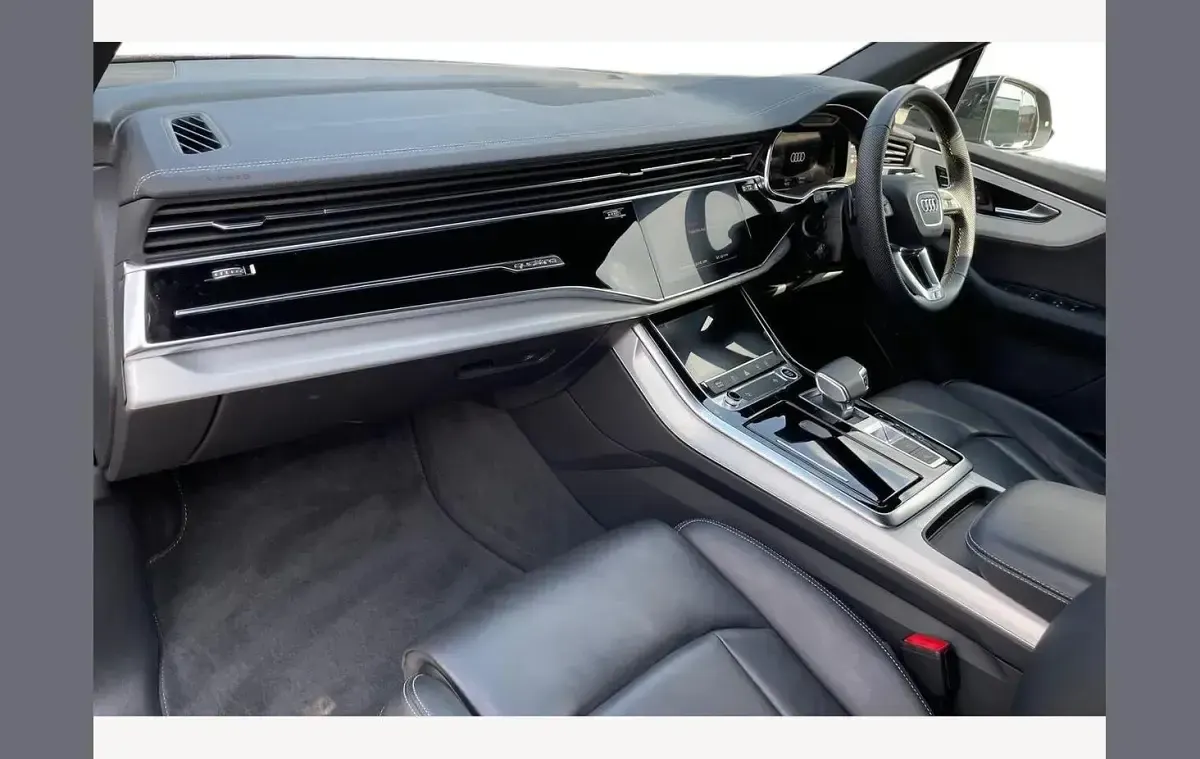 Used Audi Q7 S-Line 228 HP (167 kW) 2025 Mythos black SUV