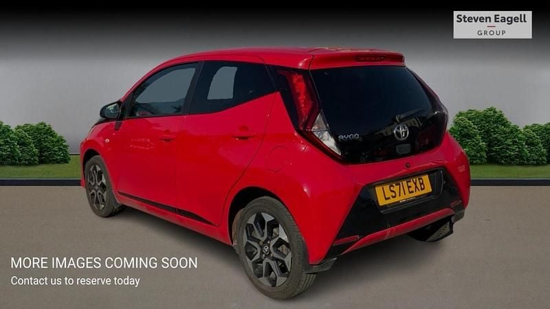 Used Toyota Aygo Trend 72 HP (52 kW) 2021 Red Hatchback
