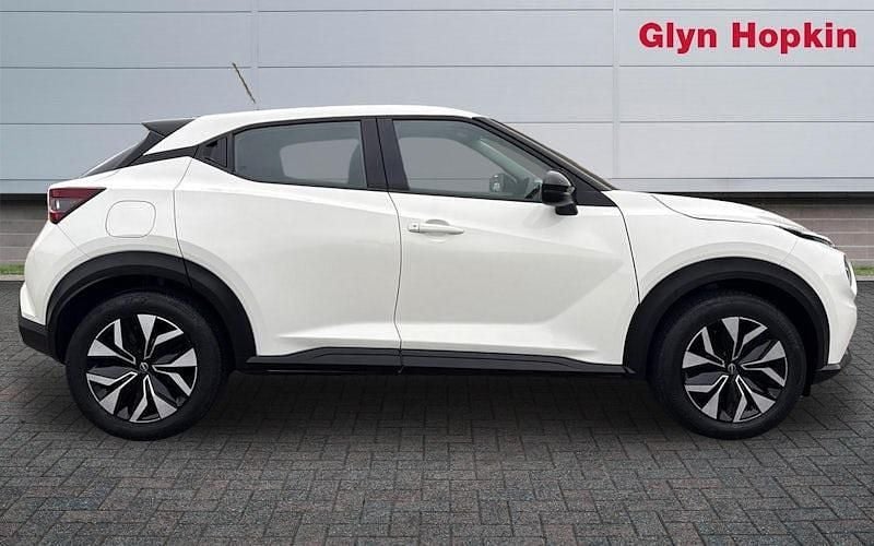 Used Nissan Juke Acenta 117 HP (86 kW) 2023 White SUV