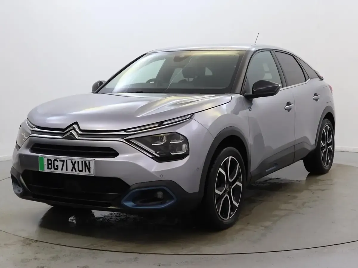 Usado Citroën e-C4 Shine 100 kW (136 HP) 2021 Cinzento Citadino