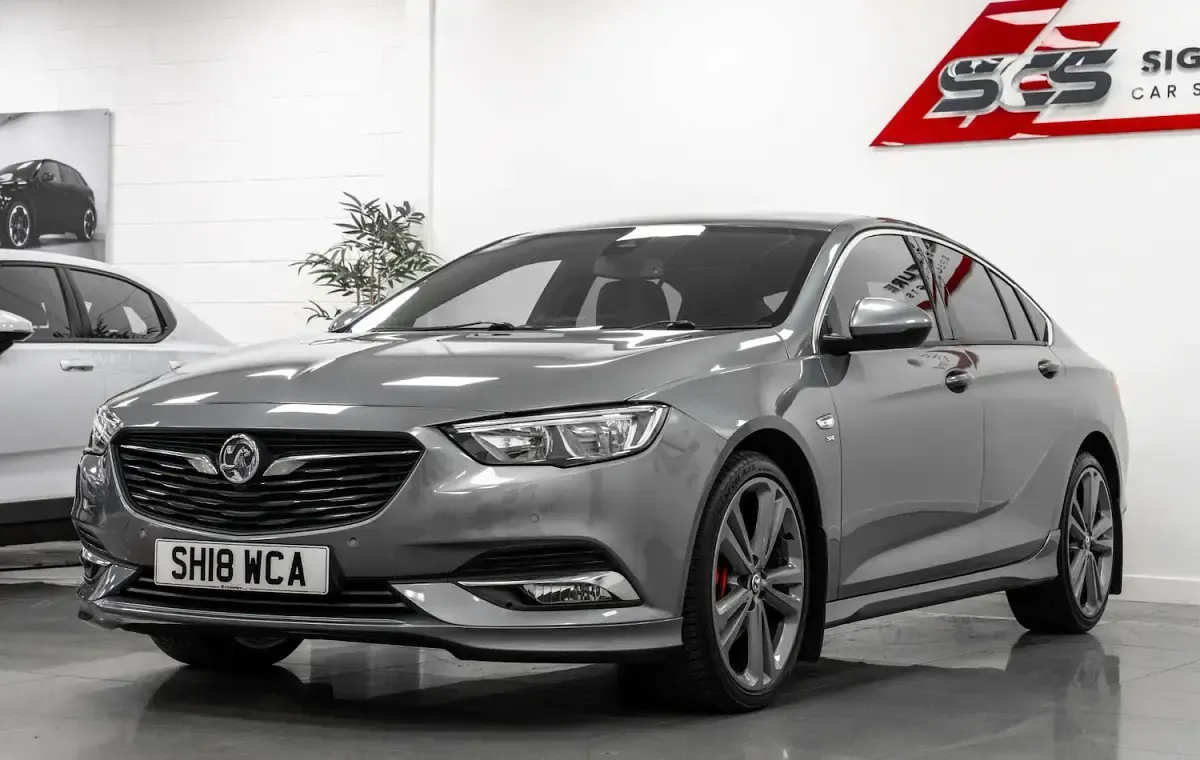 Used Vauxhall Insignia Sport 170 HP (125 kW) 2018 Grey Hatchback