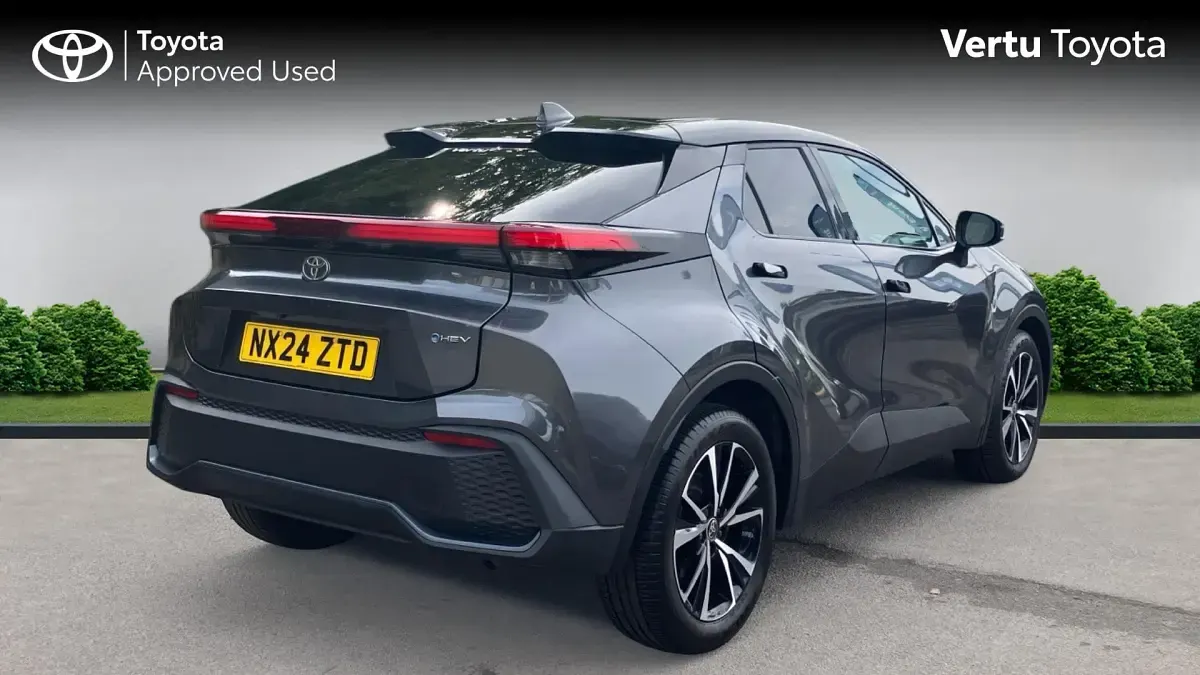 Used Toyota C-HR Design 140 HP (102 kW) 2024 Grey SUV
