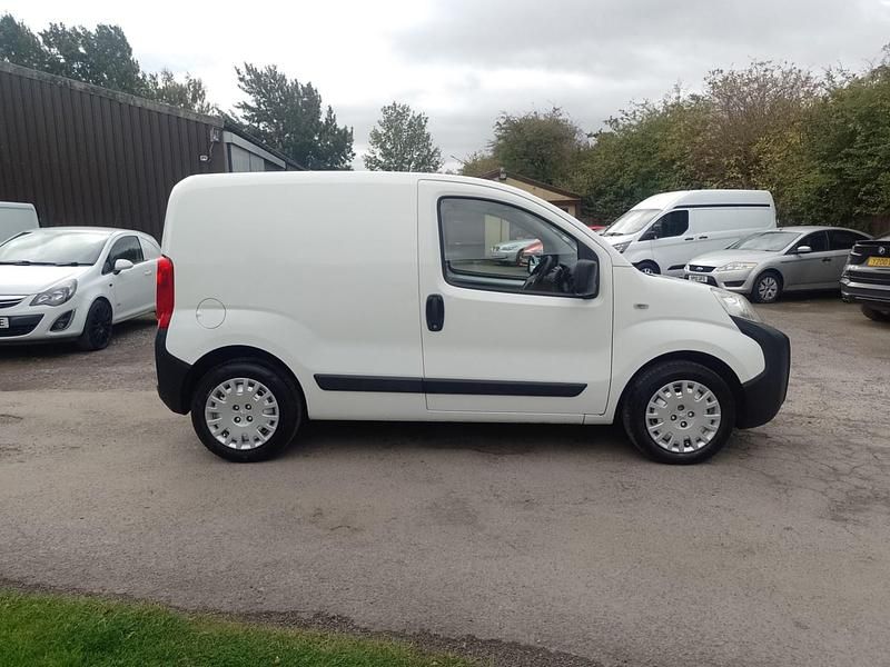 White Used 2013 Peugeot Bipper MPV | £2,995 (Fair price) - Image 1/4