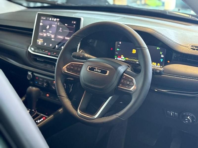 Ny Jeep Compass Summit 237 HK (174 kW) 2025 Grön SUV