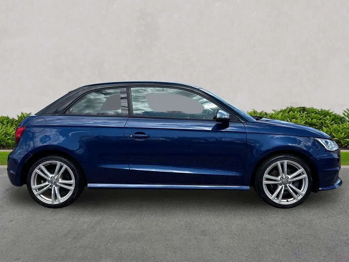 Usado Audi A1 Advanced 256 HP (188 kW) 2014 Azul Citadino