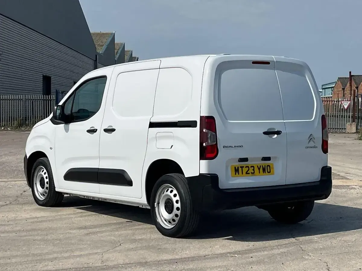 Used Citroën Berlingo 100 HP (73 kW) 2023 White MPV