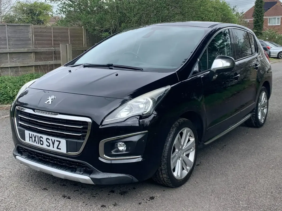 Käytetty Peugeot 3008 Allure 2016 Musta Viistoperä