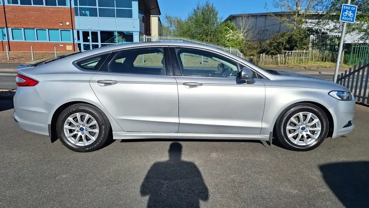 Used Ford Mondeo Zetec 2016 Silver Hatchback