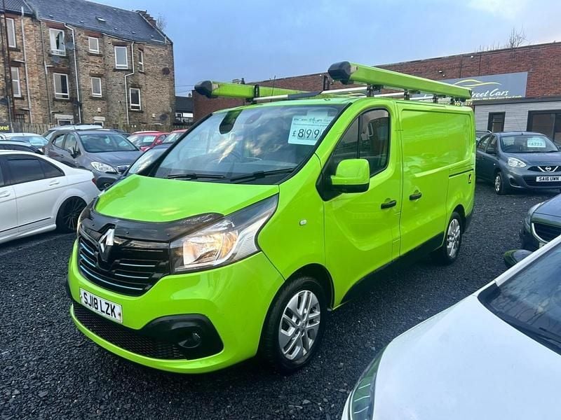 Used Renault Trafic 2018 Green MPV