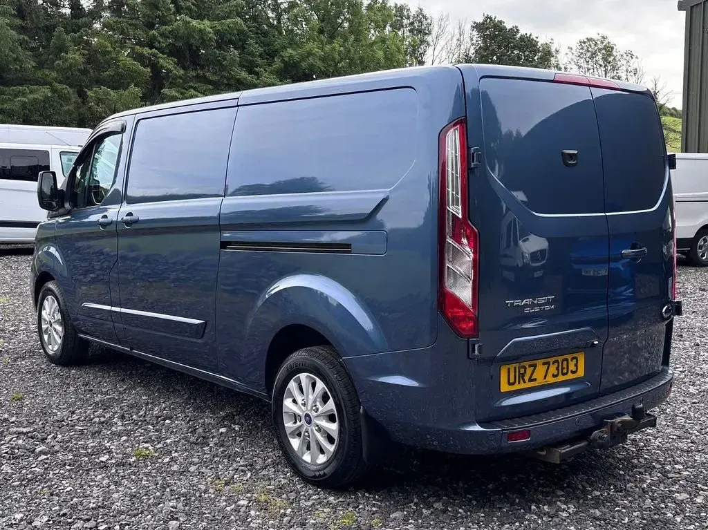 Used Ford Transit Custom Limited 170 HP (125 kW) 2023 Blue Van