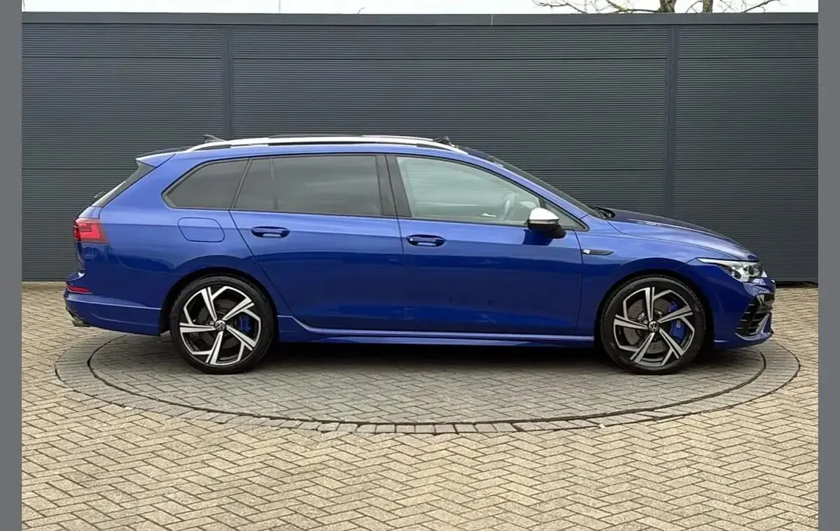 Used VW Golf VIII R 315 HP (231 kW) 2023 Blue Estate
