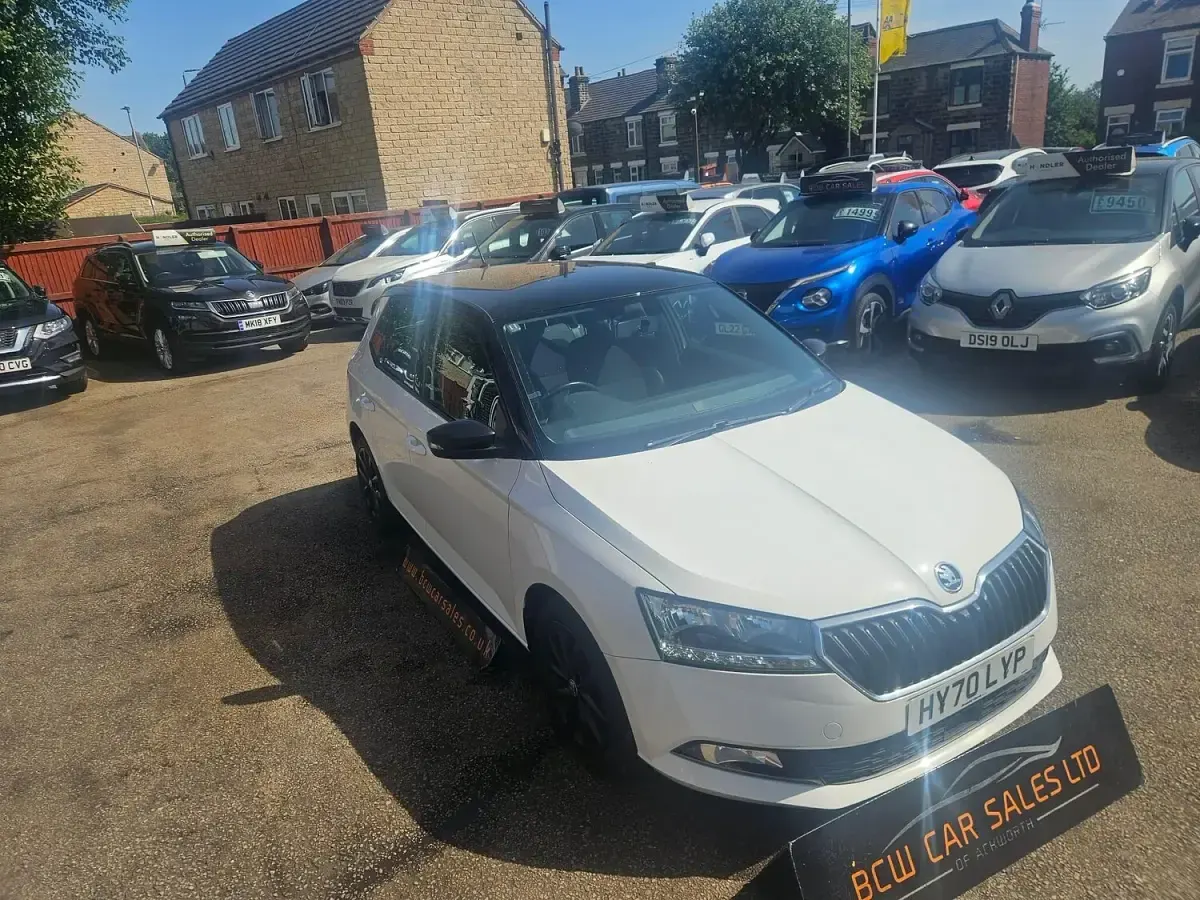 Used Skoda Fabia Colour Edition 60 HP (44 kW) 2020 White Hatchback