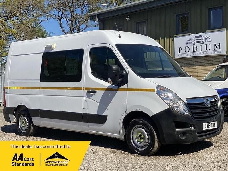 Second-hand Vauxhall Movano 130 CP (95 kW) 2019 Alb Monovolum