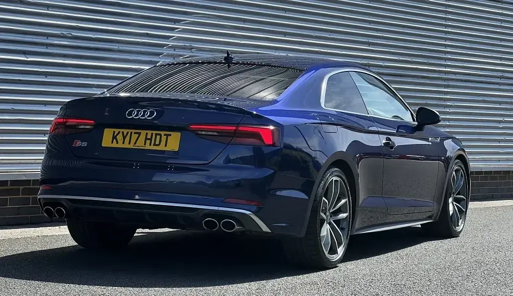 Used Audi S5 Sport 354 HP (260 kW) 2017 Blue Coupe