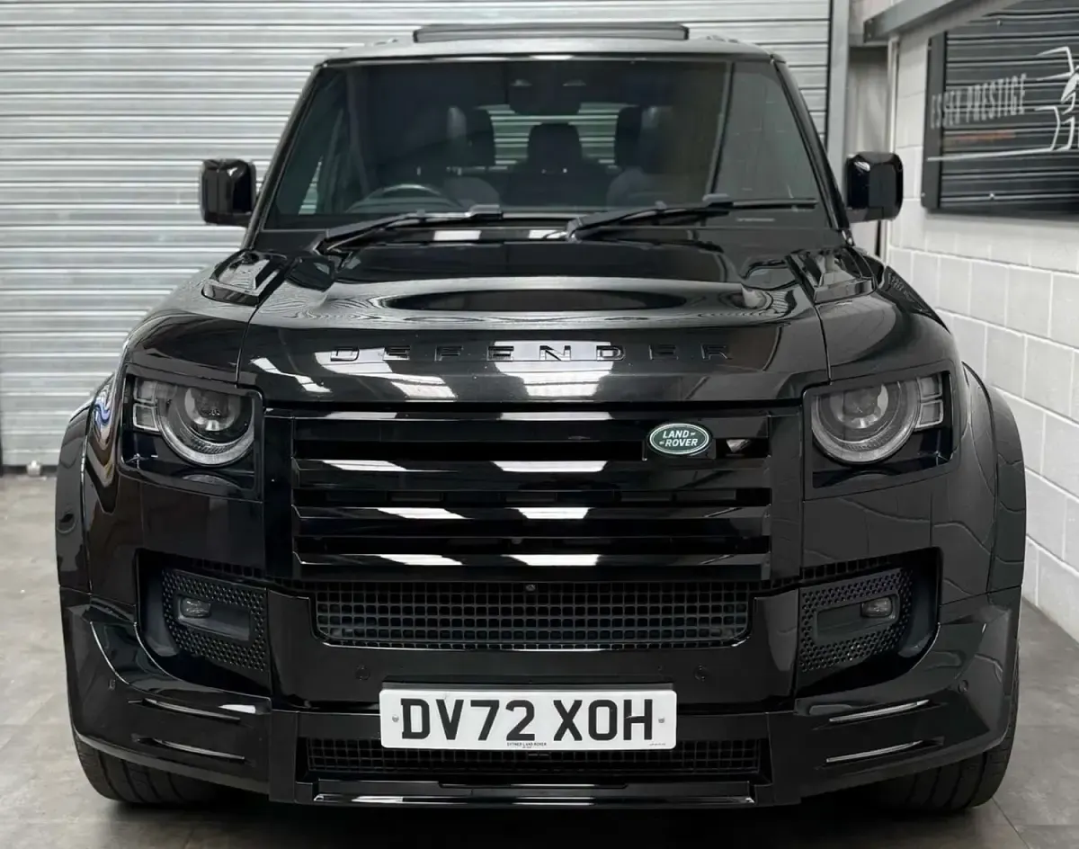 Used Land Rover Defender SE Dynamic 2022 Black SUV