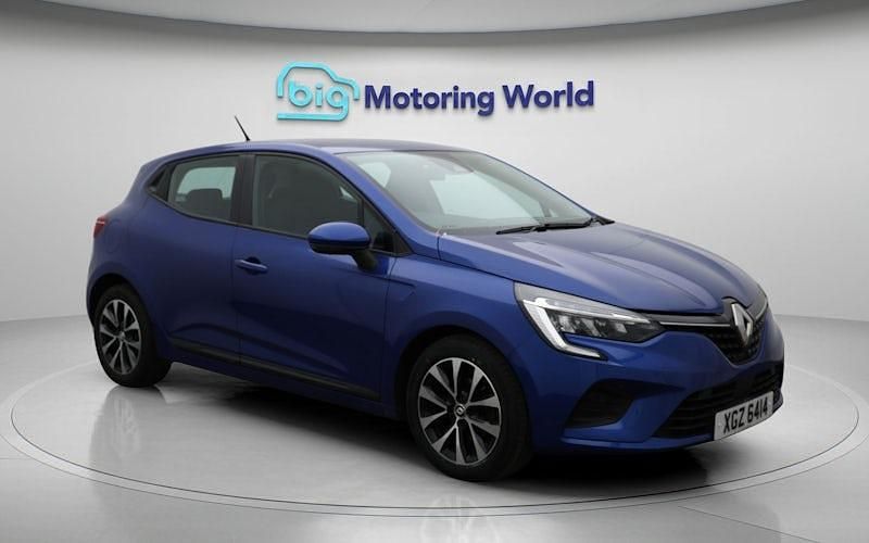 Used Renault Clio V Iconic 90 HP (66 kW) 2022 Blue Hatchback