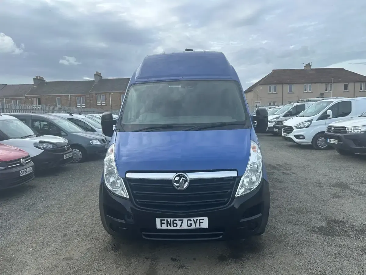 Begagnad Vauxhall Movano 145 HK (106 kW) 2017 Blå Minibuss