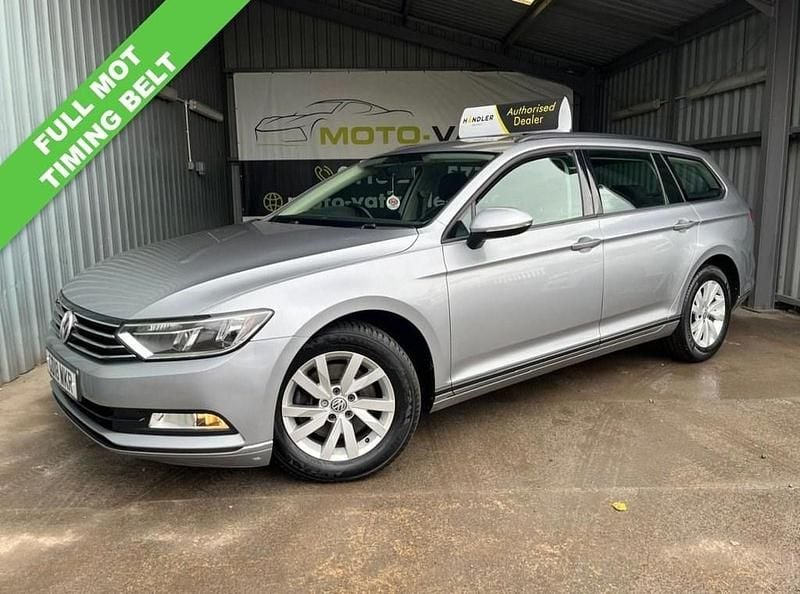 Used VW Passat S 120 HP (88 kW) 2018 Silver Estate