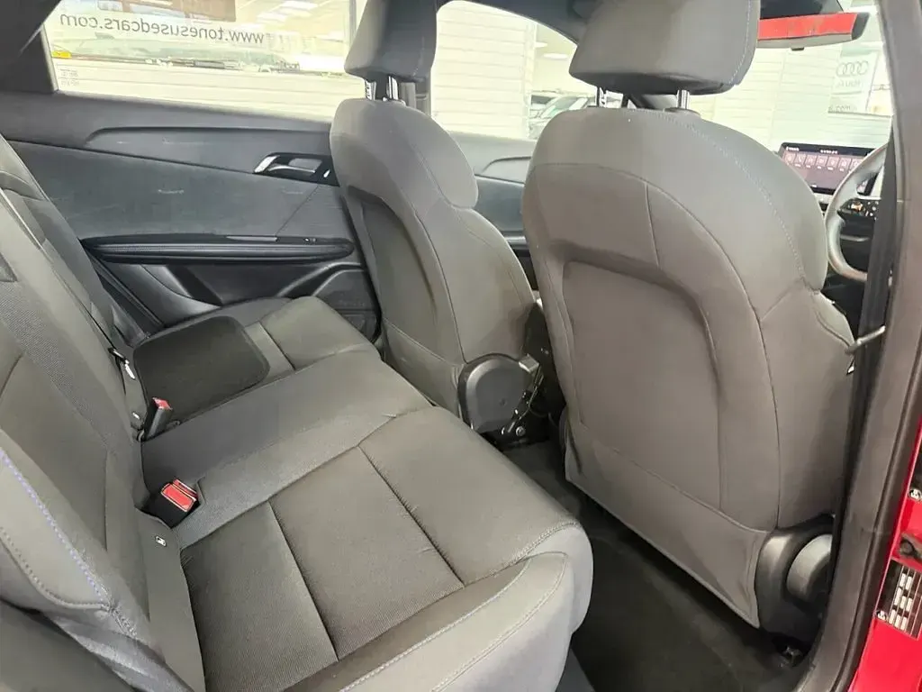 Used MG MG4 EV SE 2023 Red Hatchback