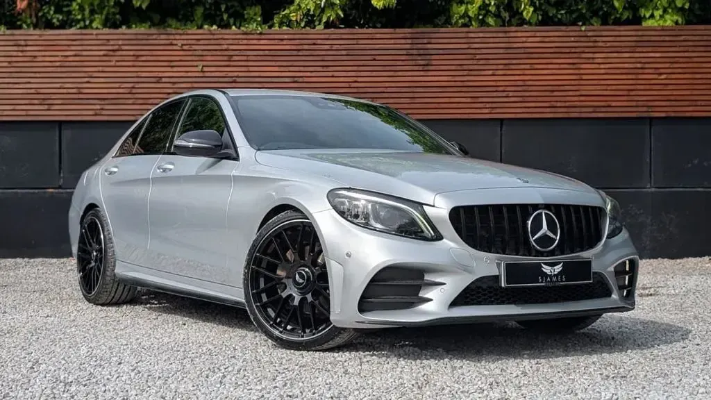Used Mercedes C220 AMG line 2021 Silver Sedan