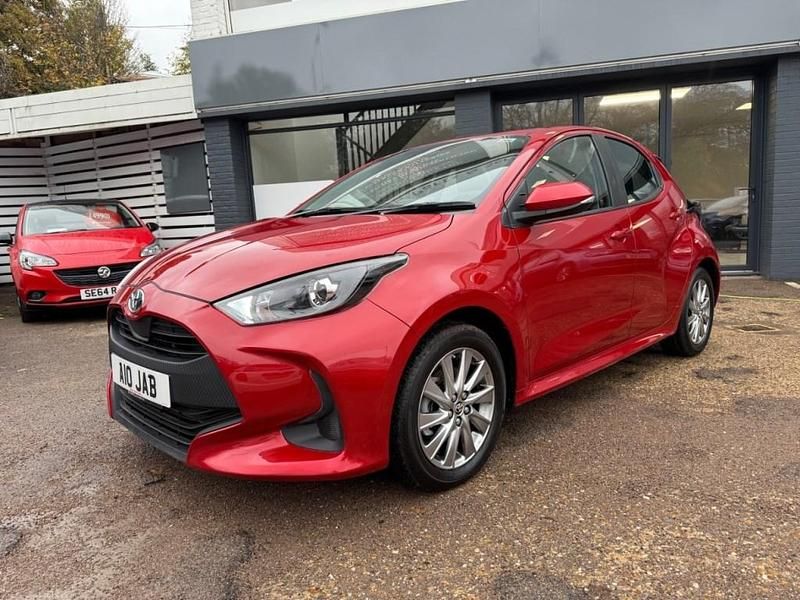 Used Toyota Yaris Hybrid Play 2025 Grey Hatchback